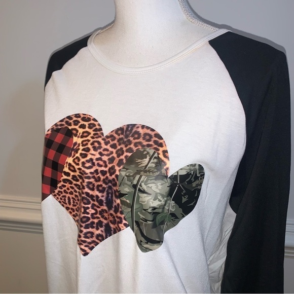 Lularoe Tee, sz L - Picture 3 of 7